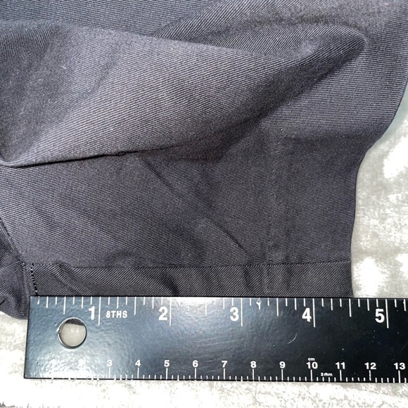 Gap Relaxed Girlfriend Twill Black Shorts 3% Stretch has Pockets Size 14 NWT - Picture 5 of 7